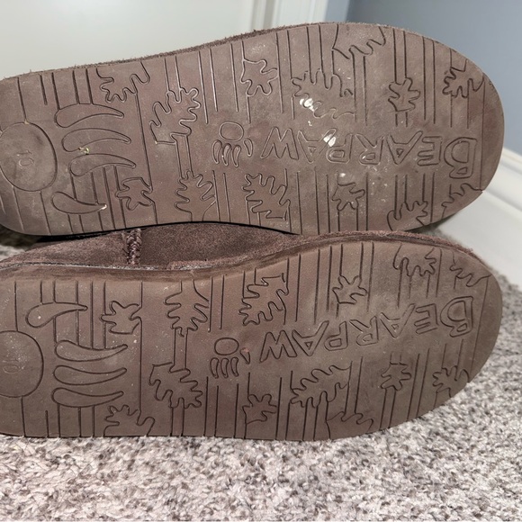 BearPaw Chocolate Suede Boots size 10 - Picture 3 of 3